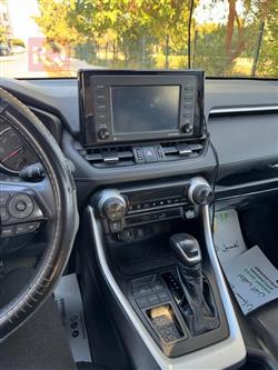 تۆیۆتا ڕاڤ 4